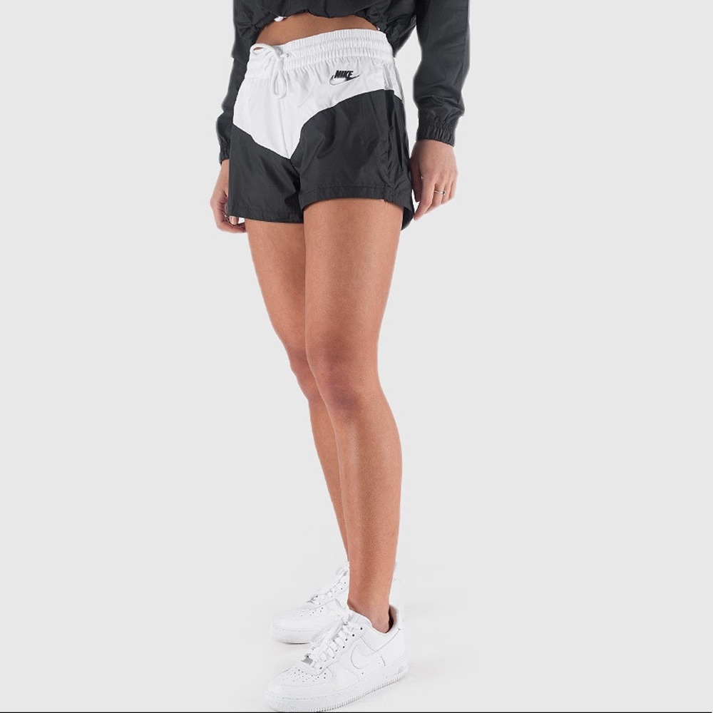 Nike Sportswear Heritage Woven Shorts